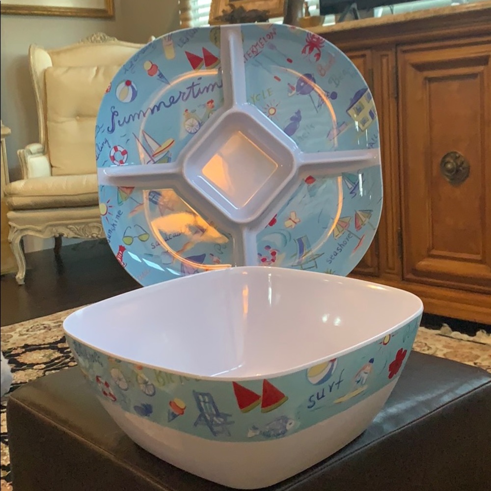 BED BATH & BEYOND PLASTIC PARTY TRAY & CHIP BOWL